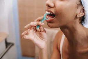 Flossing Mistakes You Should Never Make Flossing Mistakes You Should Never Make