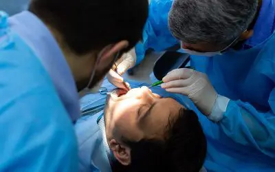 7 Signs that You Need Your Wisdom Teeth Out