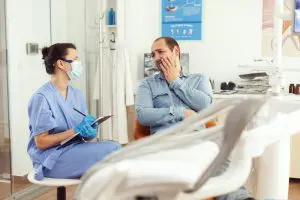 Common Dental Emergencies and How to Handle Them Common Dental Emergencies and How to Handle Them