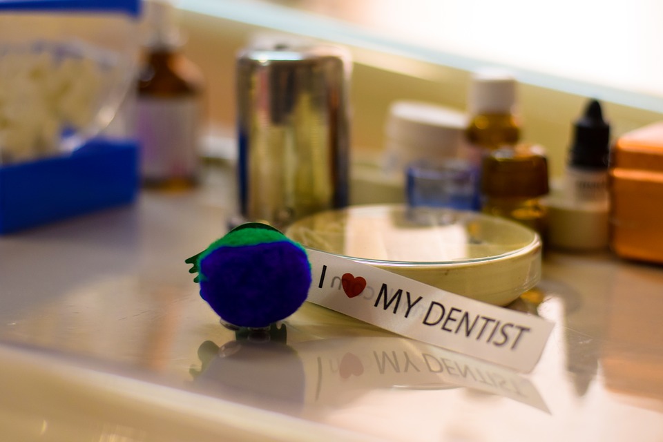 Difference Between Family Dentistry and General Dentistry